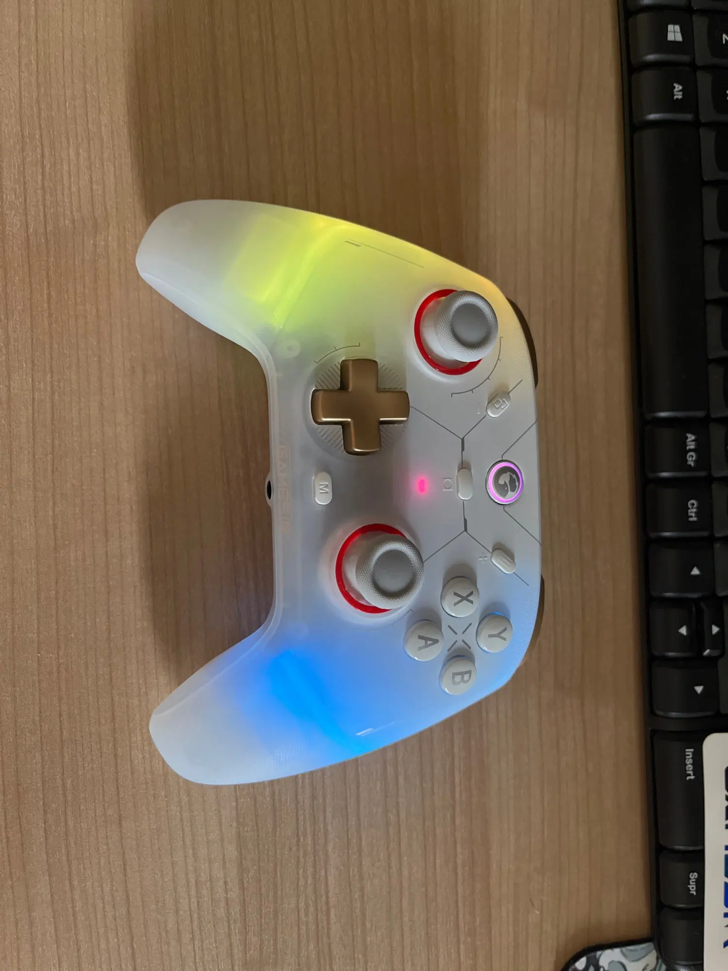 Controlador inalámbrico GameSir Cyclone 2 para Nintendo Switch 2 / iPhone / Android, Gamepad Bluetooth con disparadores de efecto Hall photo review