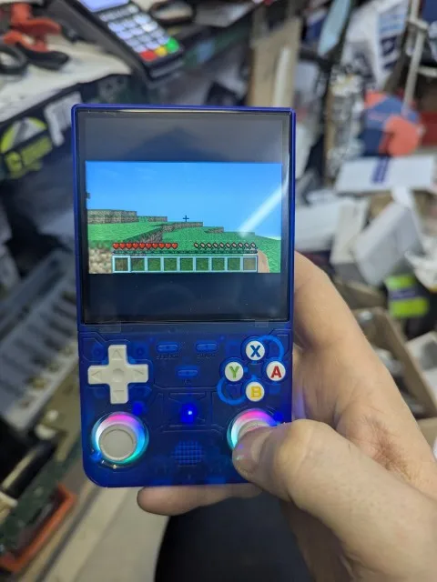 R36 ULTRA photo review