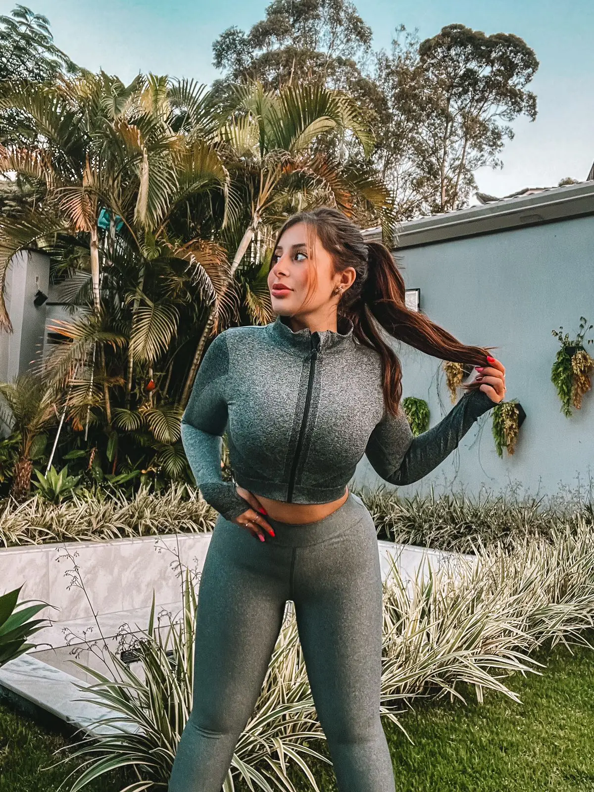 Calça Legging linha fitness peluciada suplex modelagem feminina ...