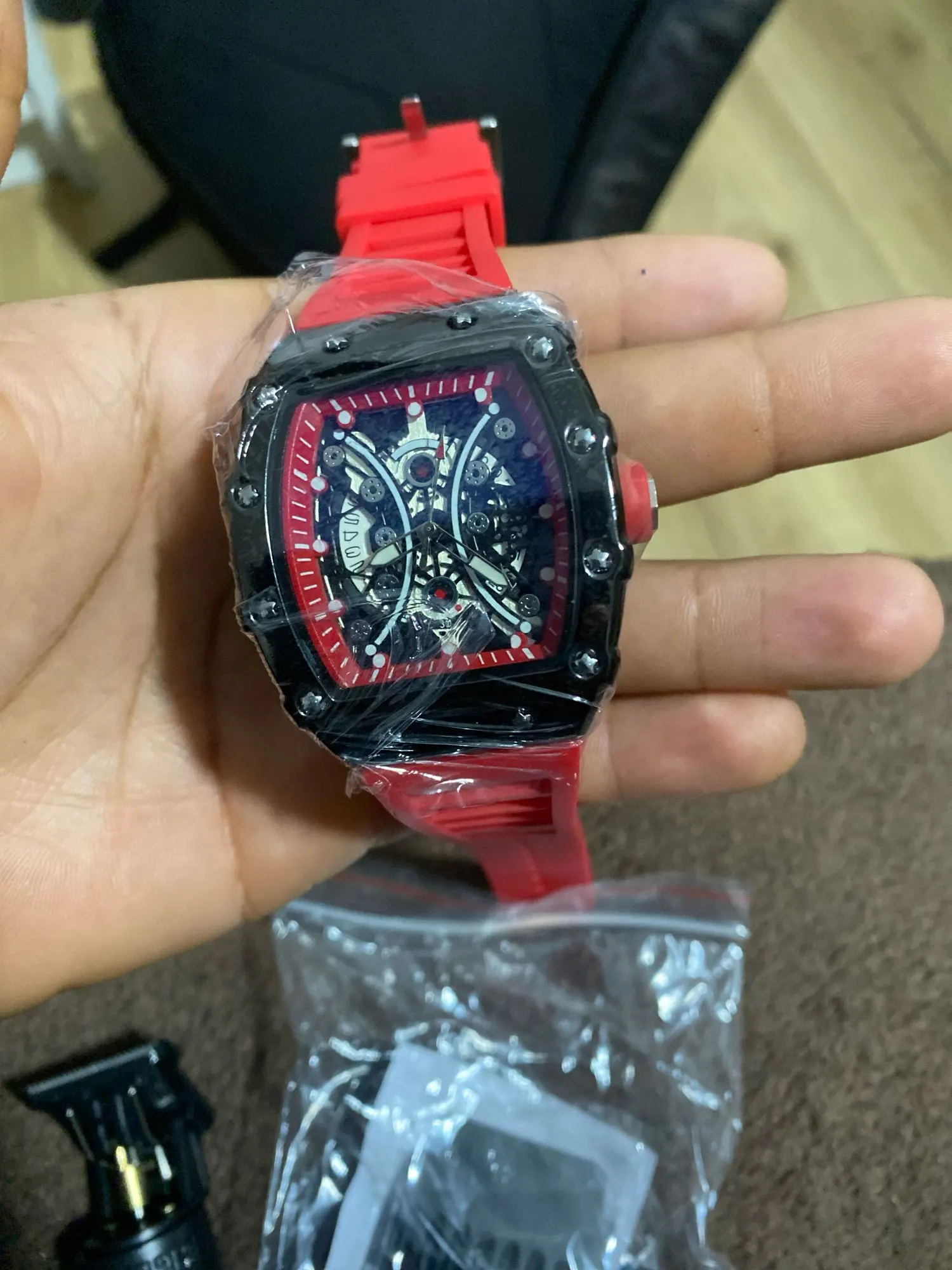 Relógio masculino luz marca de luxo barril vinho dial moda noite brilho relógio esportivo calendário reloj l146 photo review