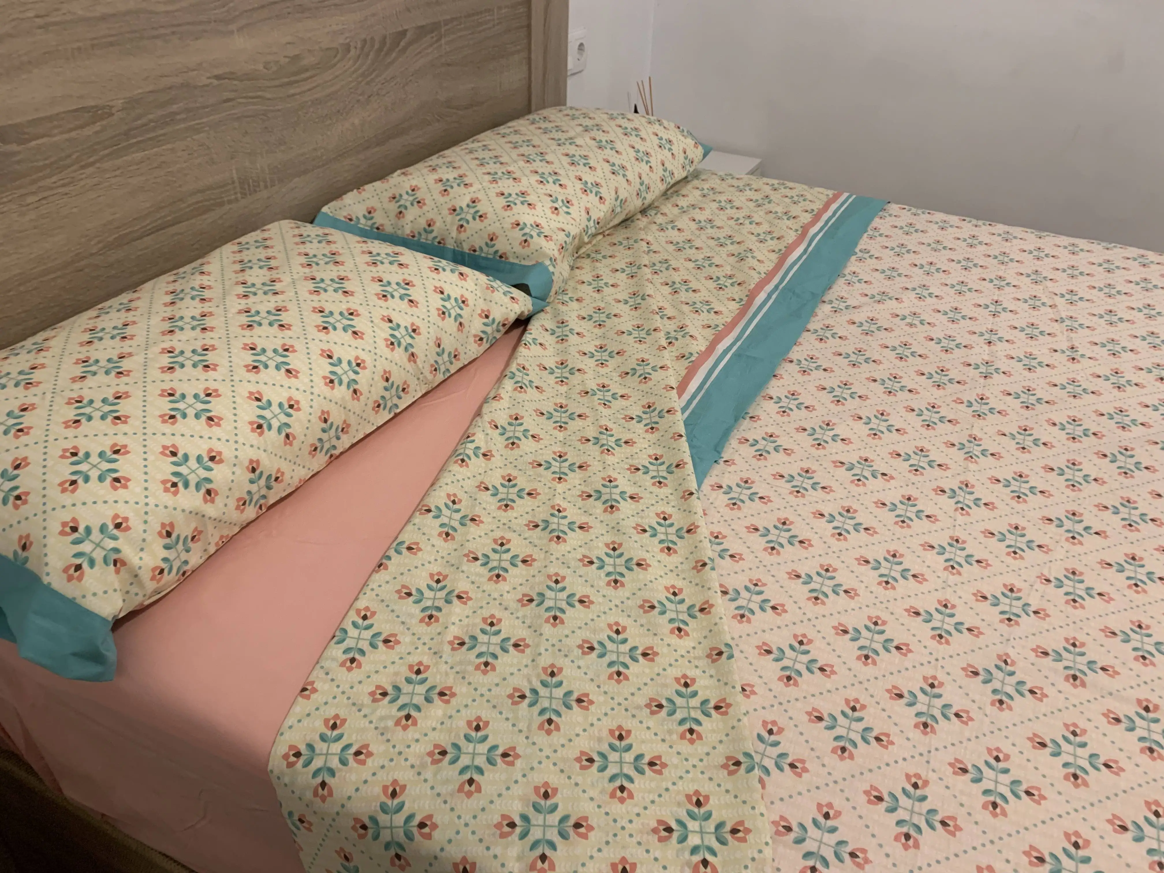 NATURALS - Juego de Sábanas Estampadas 3/4 Piezas - 3 Modelos Diferentes - 50% Algodón 50% Poliéster Extra Suave - 144 Hilos - Incluye Sábana Bajera + 1/2 Fundas de Almohada - Cama 90/105/135/150/180 photo review