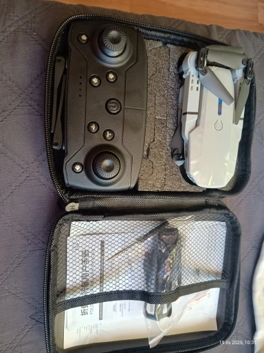 E88 pro RC Drone WIFI FPV with HD 4K Camera Wide Angle View Height Hold Function Foldable Quadcopter Helicopter Toy Gift photo review