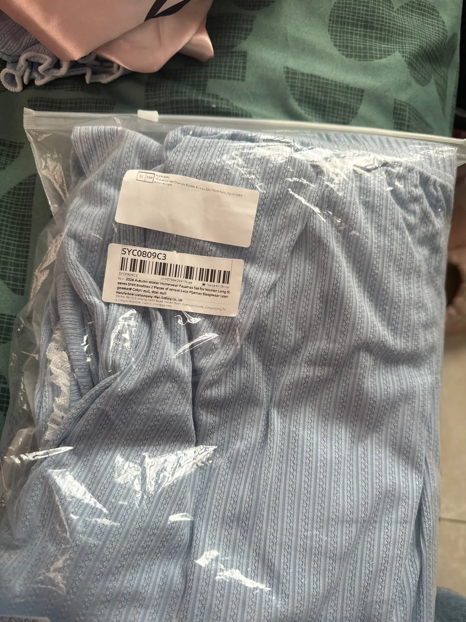 Luxurious Autumn Winter Pajamas Set for Elegant Comfort photo review