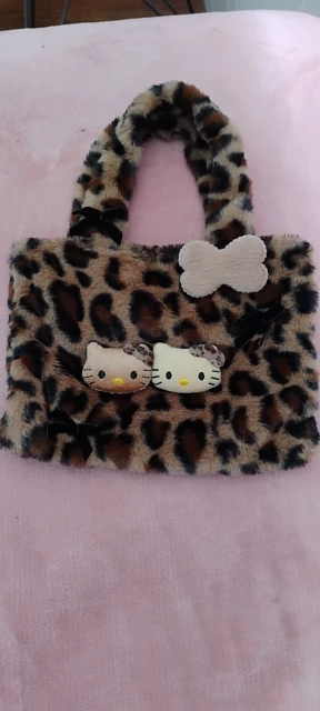 Sanrio-Bolso de mano de felpa Kawaii HelloKitty, bolso de viaje de peluche suave, bolso de felpa portátil, mochila, regalo de Navidad para amigos photo review