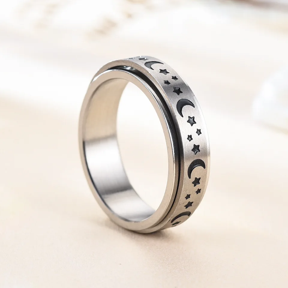 Anello Girevole Antistress In Acciaio Inossidabile Con Incisioni Sole, Luna E Stelle - Unisex, Con Borsa In Velluto (Colore Colorato + Argento, Taglia N.9) - 2