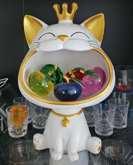 Pawsperity Keeper, Lucky Cat Statue with Storage Box photo review