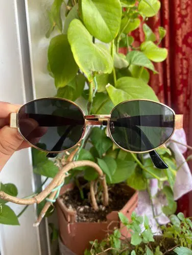 New Oval Trendy Sunglasses - Classic Metal Frame Eyewear photo review