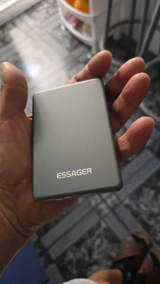 Essager-Banco de energía inalámbrico fino magnético, 20W, 5000mAh, batería externa portátil de carga rápida para Magsafe para iPhone 16 15 14 13 photo review
