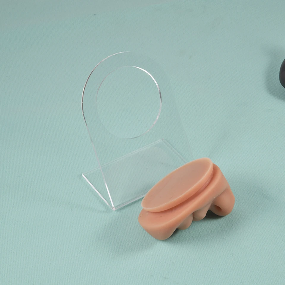 Modello di parte del corpo in silicone morbido, modello di pratica di piercing, simulazione con orecchio, naso, bocca, lingua, modello di ombelico (colore medio della carne