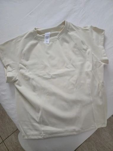 Luxurious Women's Yoga T-Shirt for Breathable Fitness Style photo review