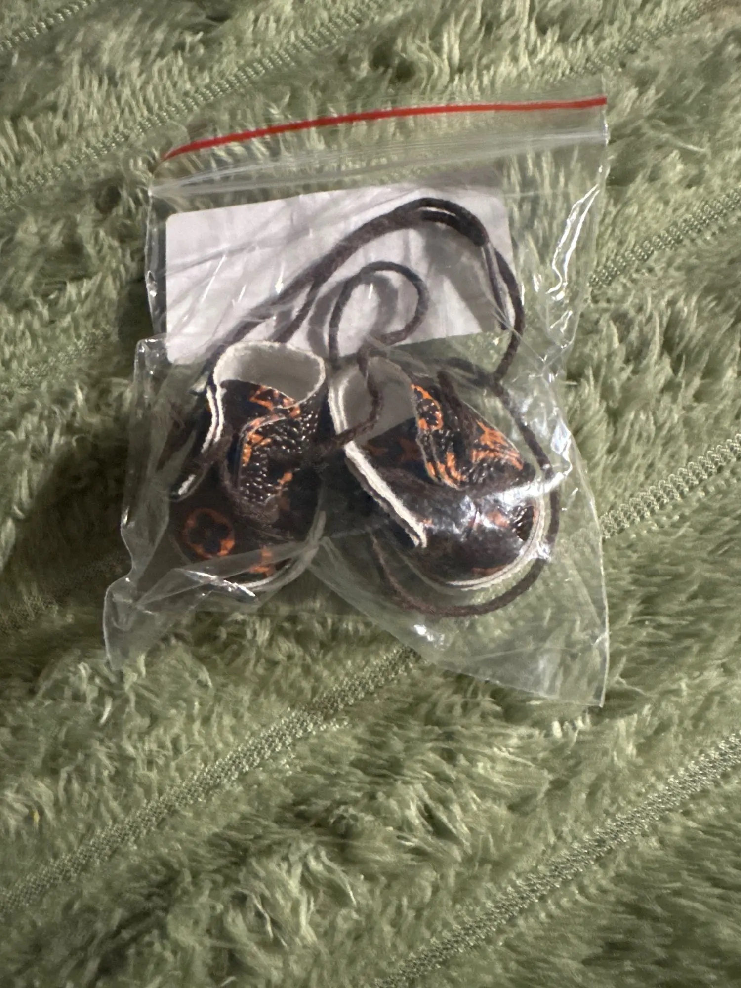 Labubu Doll Clothes - Fashion Overalls for V1/V2 15/17cm Plush Dolls photo review