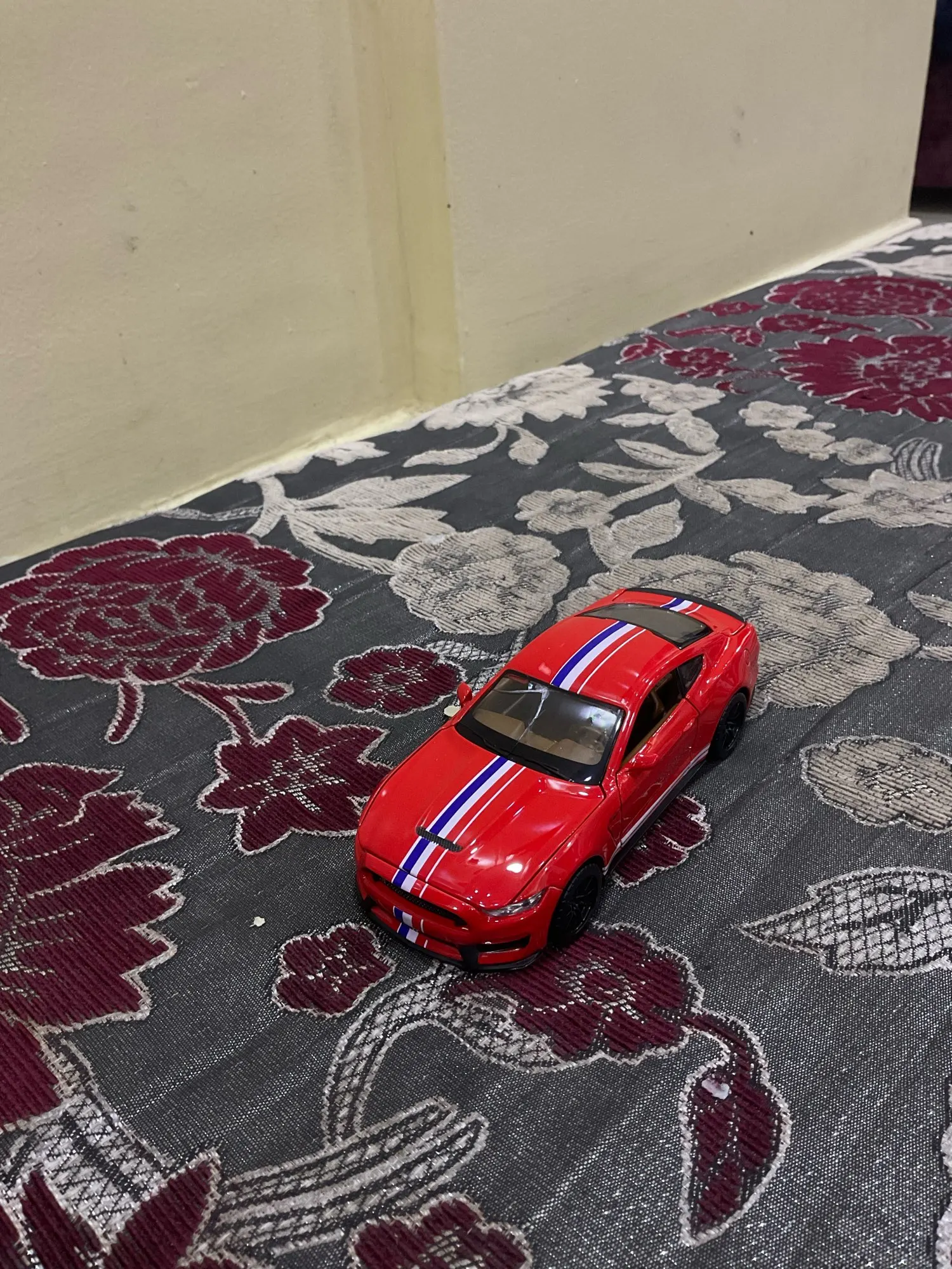 1:32 High Simulation Supercar Ford Mustang Shelby GT350 Car Model Alloy Pull Back Kid Toy Car 4 Open Door Children's Gifts GT500 photo review