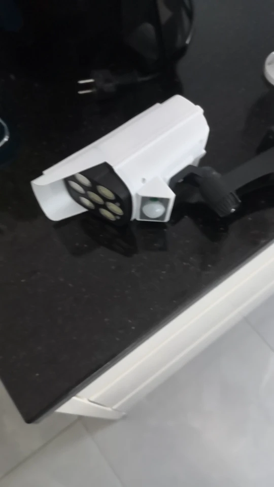 Projecteur solaire à détecteur de mouvement longue distance