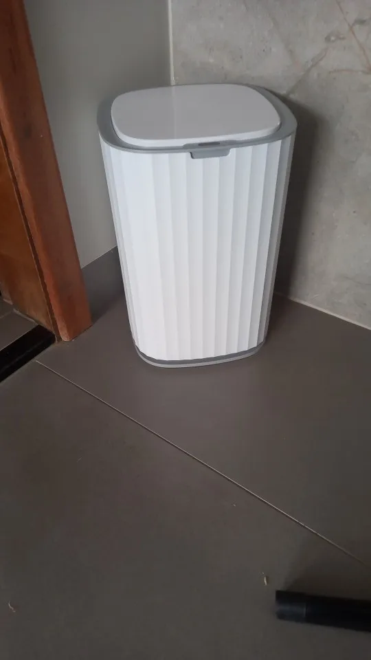 Smart Sensor Garbage Bin - Automatic Induction with Lid and Waterproof Design - Available in 10L/15L photo review
