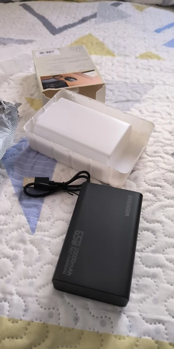 Essager Power Bank 20000mAh portátil PD 65W carga rápida teléfono móvil batería externa Powerbank para iPhone17 16 15 portátil Mac photo review