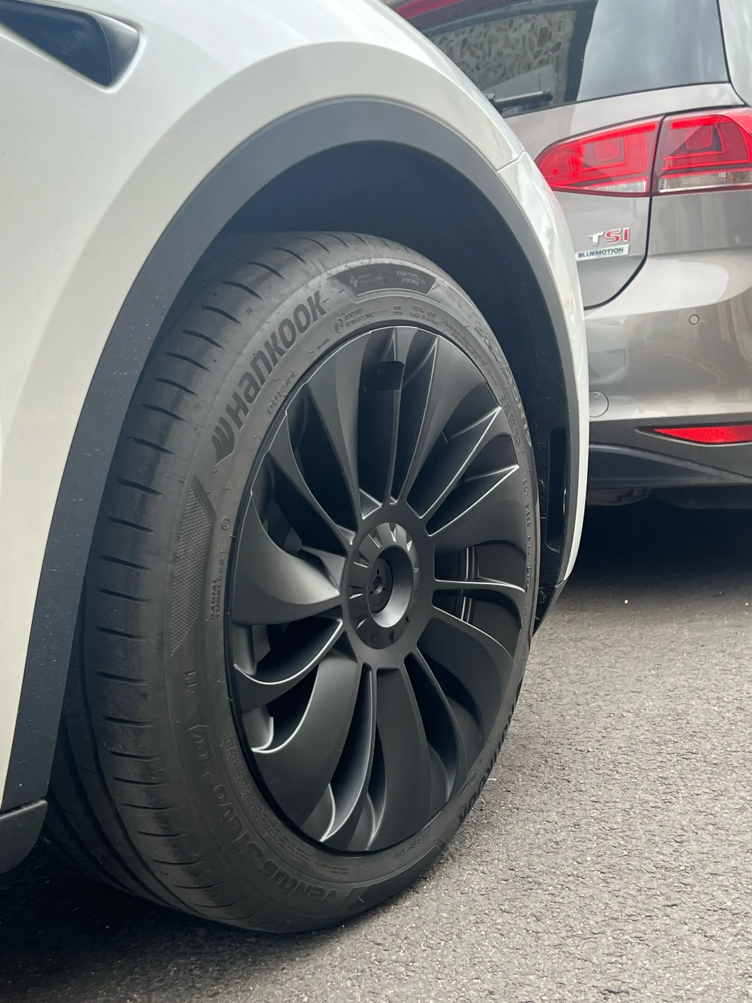 Teslahubs™ Wheel Caps customer photo