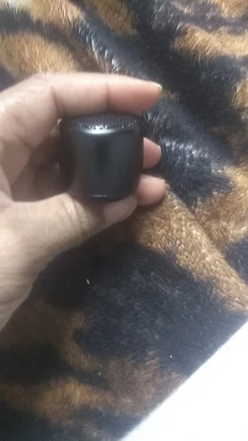 M1 Mini Bluetooth-compatible Small Speaker Portable Intelligent One Drag Two Small Steel Cannon Metal Wireless Sound Subwoofer photo review