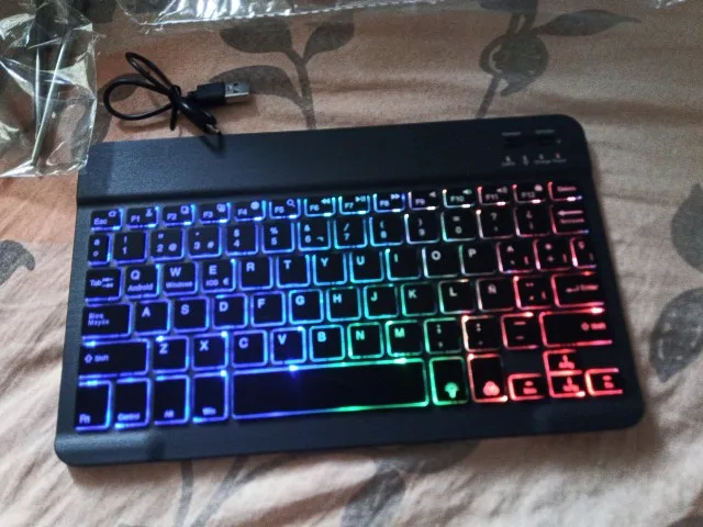 Multilingual Backlit Bluetooth Keyboard and Mouse for iPad and Other Devices photo review