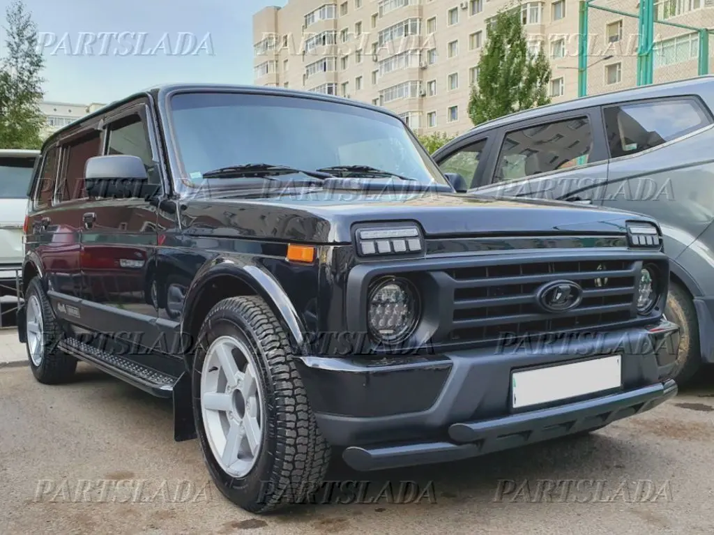 Передние LED фары и чёрный значок LADA - Lada 4x4 5D, 1,7 л, 2019 года тюнинг DR