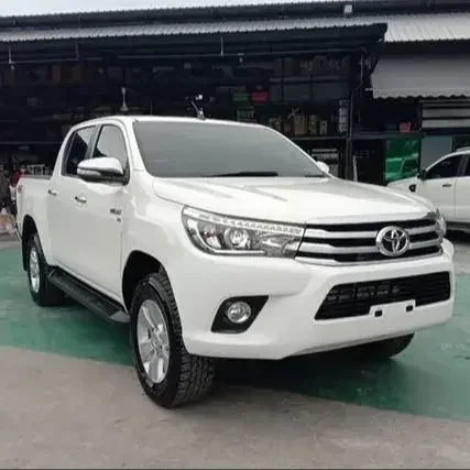 2022 б/у пикап Toyota Hilux 4x4