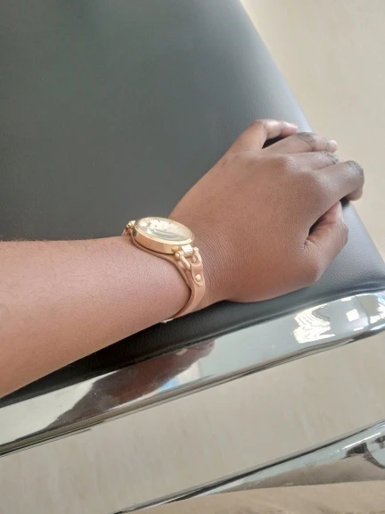 2024 Women's PU Leather Thin Strap Quartz Watch photo review