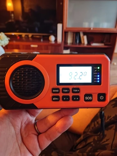 4000mAh Portable Emergency Solar Power Radio Hand Crank Charging AM/FM Weather Radio Led Reading Flashlight Bank Phone Charger photo review