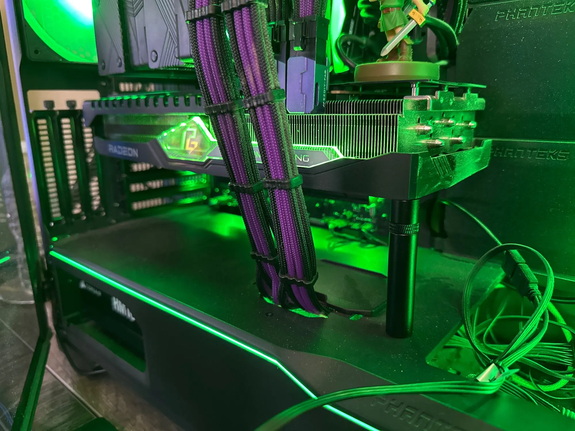 Aluminum GPU Holder Vertical Telescopic Rotating Stand Magnetic Bracket Video Card Holder Graphics Card Bracket Support 27-120mm photo review