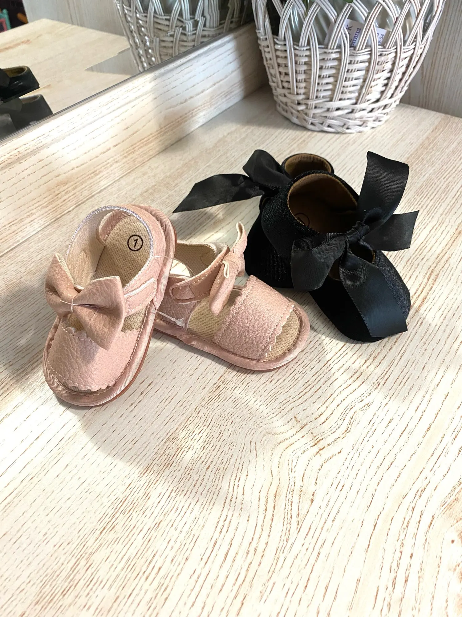 Baby Shoes Summer Baby Boy Girl Shoes Toddler Flats Sandals Soft Rubber Sole Anti-Slip Bowknot Crib First Walker Shoes photo review