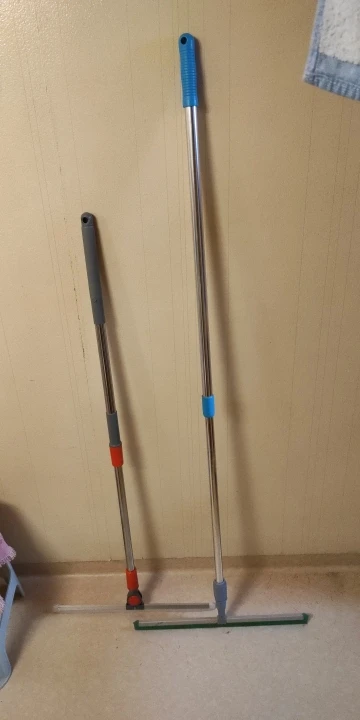 Rodo Mágico IZEMAGIC - Dupla Função Varre e Puxa Água Sem Pano photo review