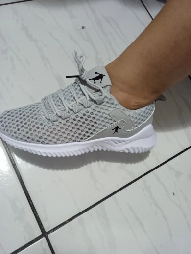 Men Mesh Sneakers Breathable Alluring Running Shoes