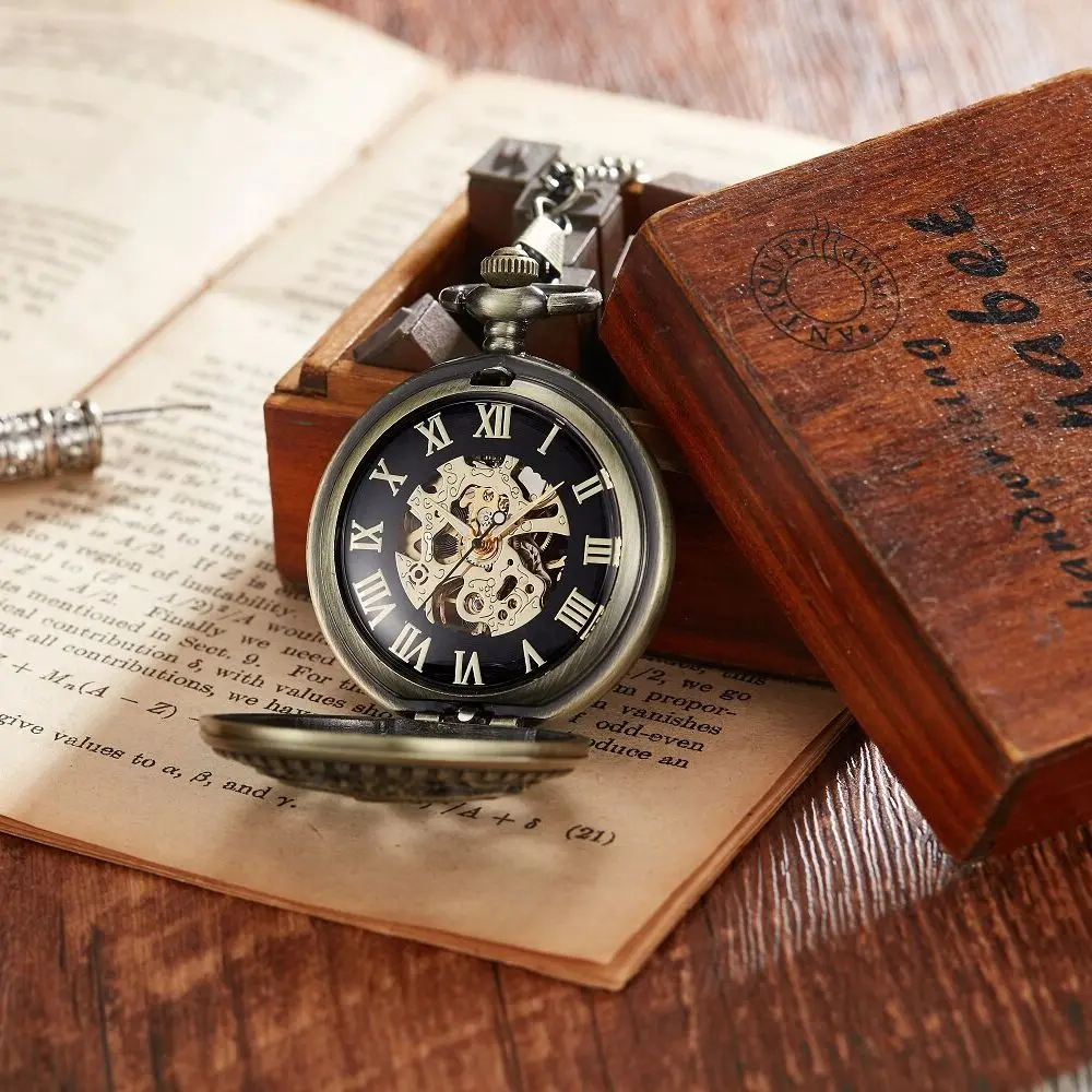 Top Vivid dolphin Carving Design mechanical Pocket Watch Vintage Bronze Interesting Design Clock for Men Women 2023