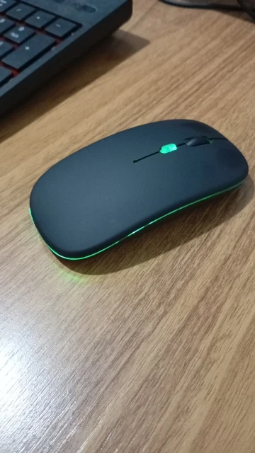 Wireless Bluetooth 2.4GHz RGB Mouse Rechargeable Silent photo review