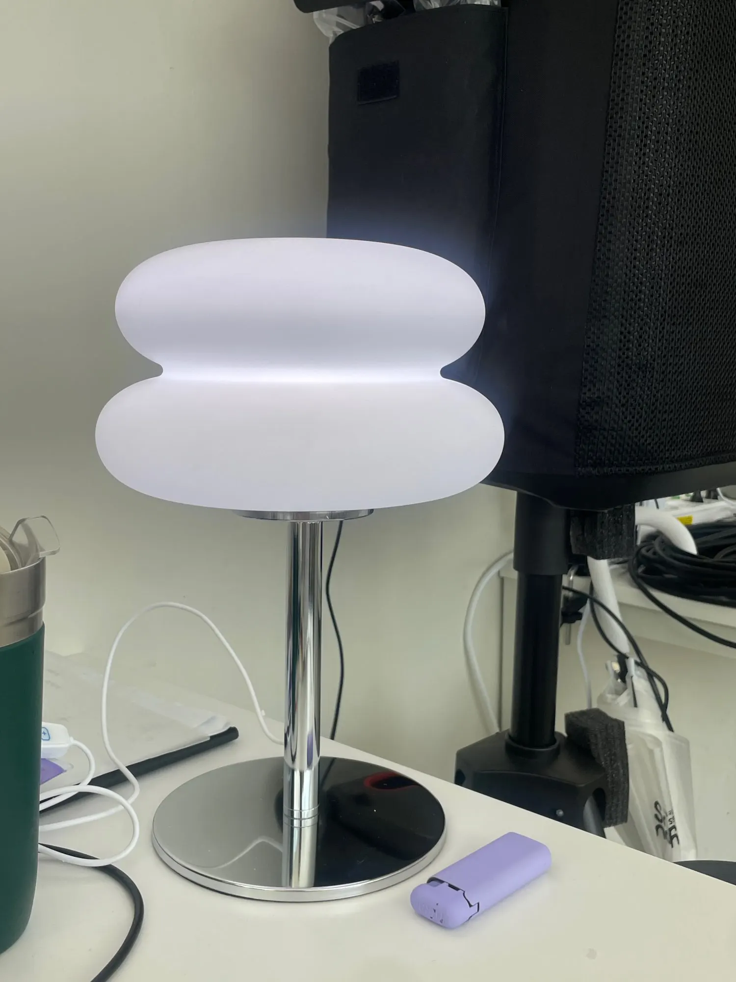 Chic Creamy Style USB Bedside Lamp with Tri Color Dimming photo review