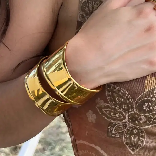 Uworld Unique Stainless Steel Metal Wide Cuff Open Bracelet Bangle 18K Gold PVD Plated Waterproof Fashion Girls Essential Jewelr 2