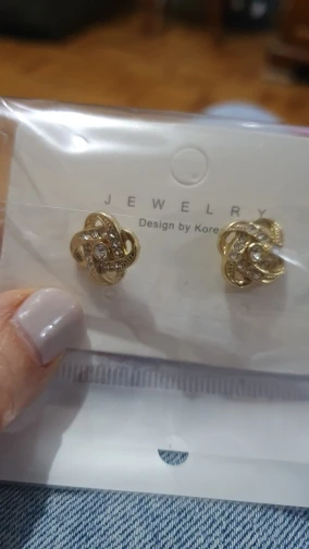 Light Luxury Zircon Stud Earrings photo review