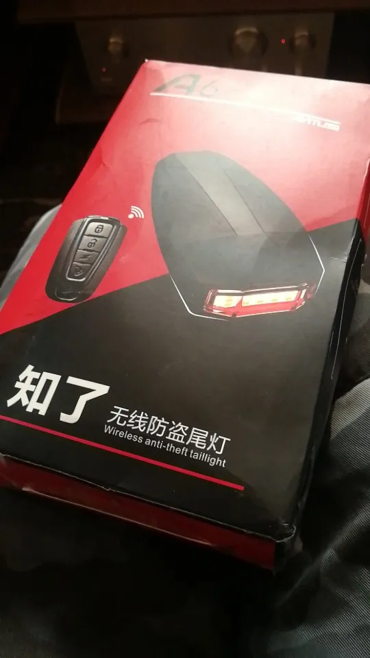 Alarme de Bicicleta com Controle Remoto e Luz Traseira, Recarregável photo review