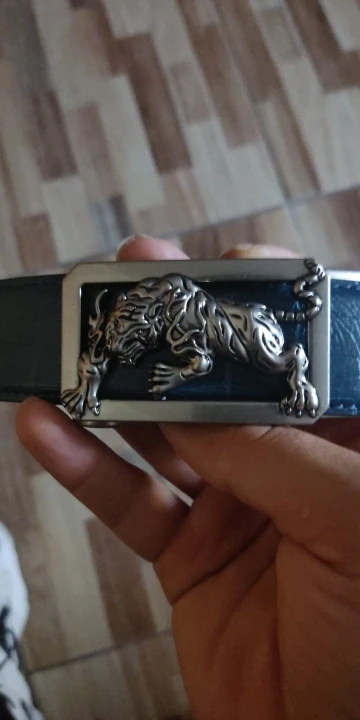 Fashion Embossing Retro Men's Leather Belt photo review