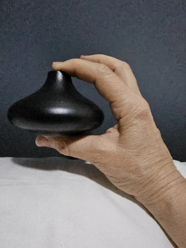 Ceramic small vase, home decoration handicraft desktop decoration, black small vase simple Japanese decoration photo review