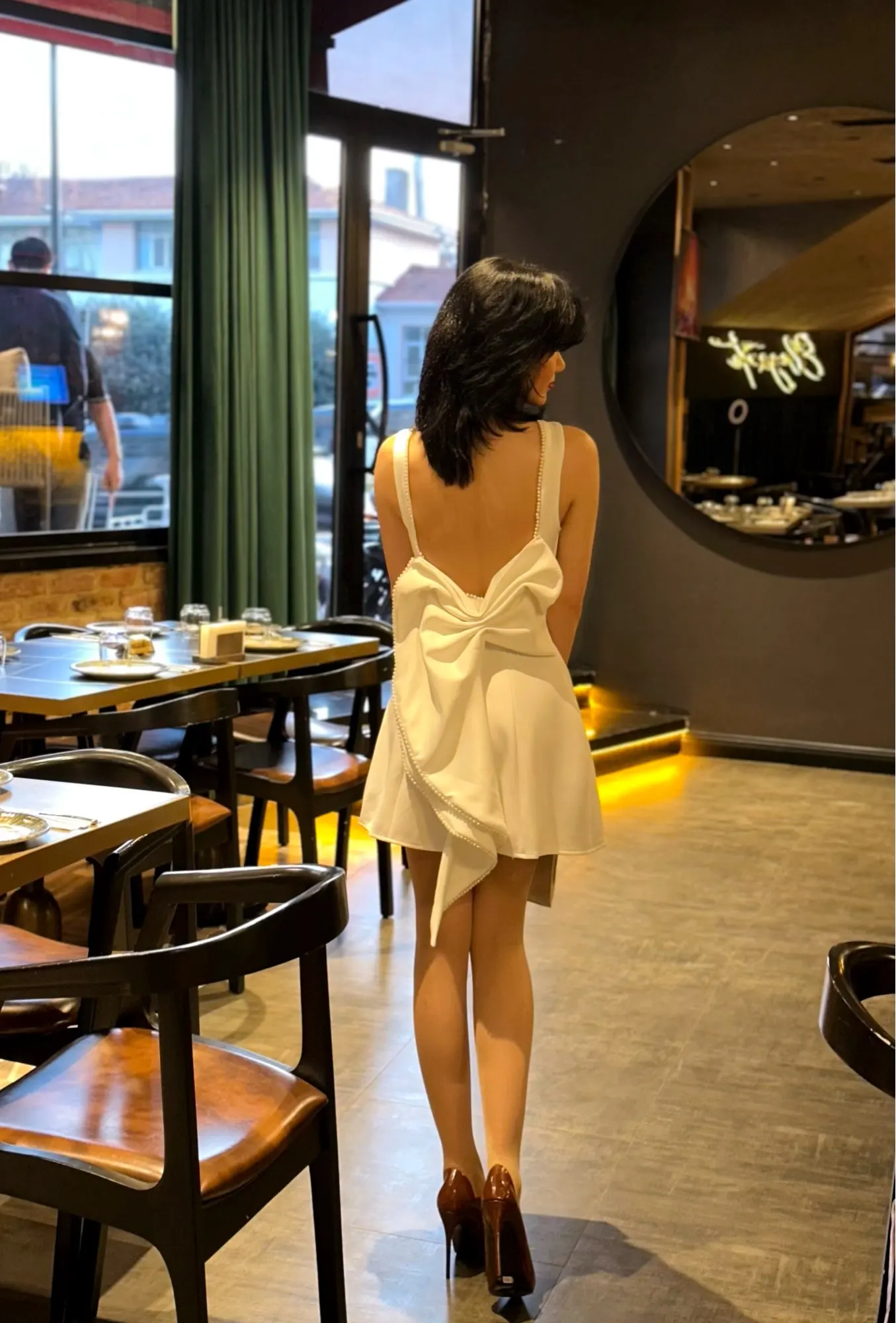 Elegant Backless Mini Party Dress with Bow Detail for Summer photo review
