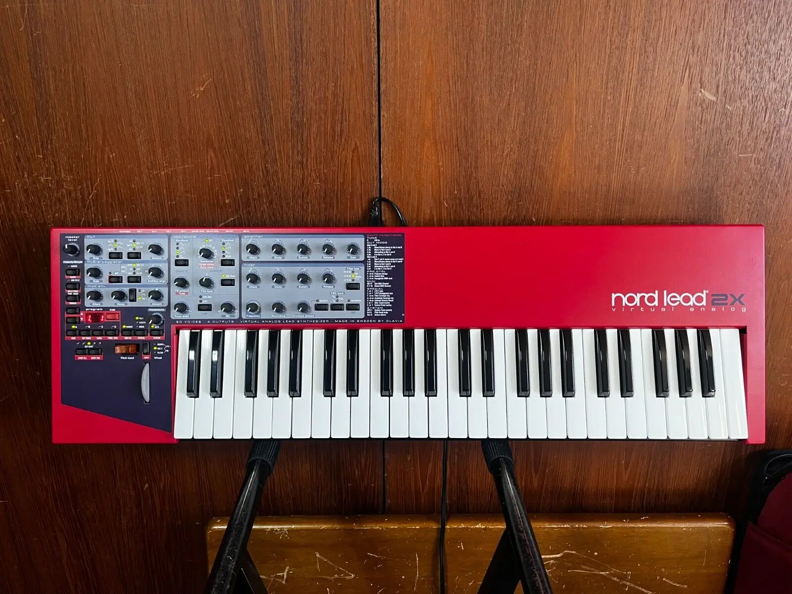 

Аналоговый моделирующий синтезатор nord lead 2x, 20 голосов, с сумкой gig