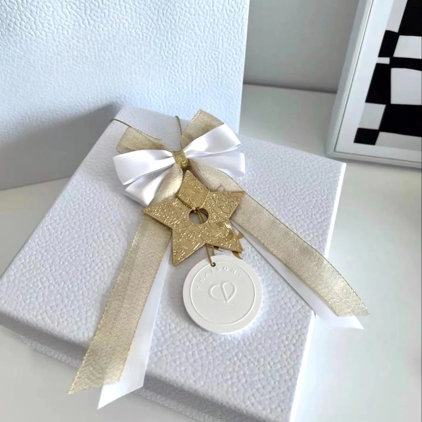 

Роскошное Рождественское украшение для автомобиля, искусственное золото, звезда, лук, декор с блестками, роскошный подарок, Рождественский Декор, освежитель воздуха