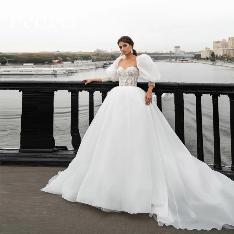 

PERFECT Cute Puff Sleeve Wedding Dress Appliques Sweetheart Backless Bridal Gown Elegant Robe De Mariee