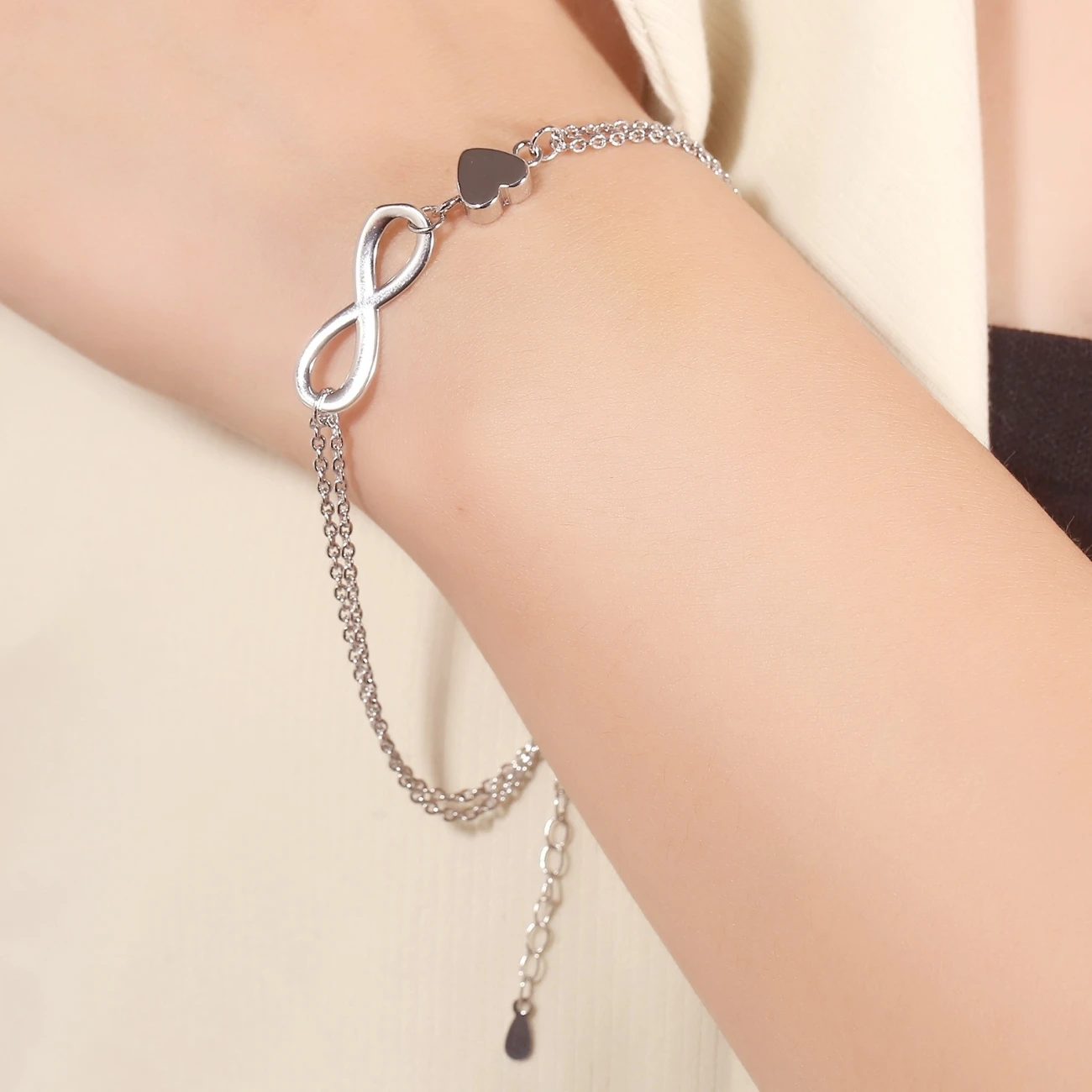 Bracelet combiné de coeur numéro 8 pour femme, cadeau d'anniversaire exquis, à la mode et populaire