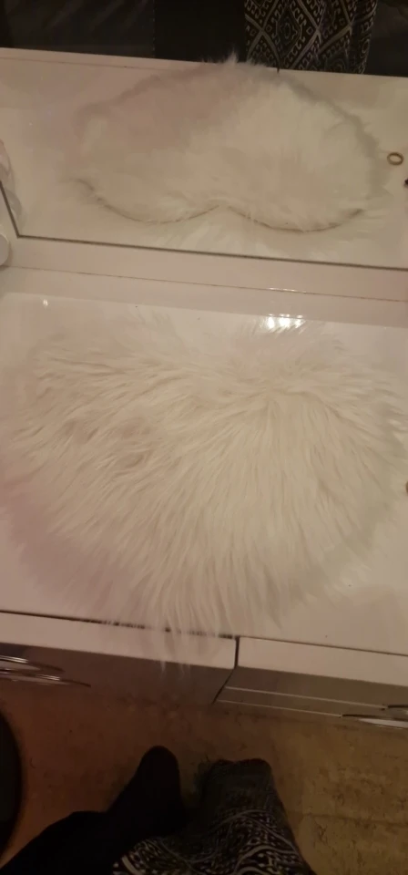 30x40cm Small Size Heart Shaped Fluffy Rug photo review
