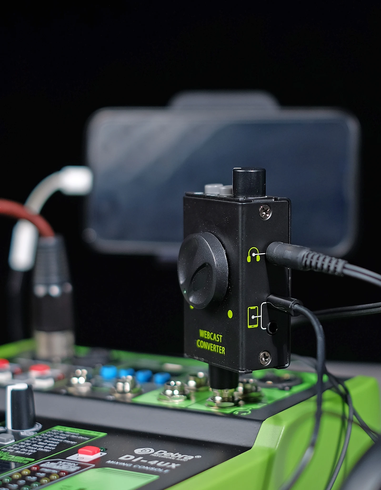 DJ Console Mixer Live Streaming Adapter Output Devices Supports Smartphones Laptops PC etc for Conversation Karaoke Recording