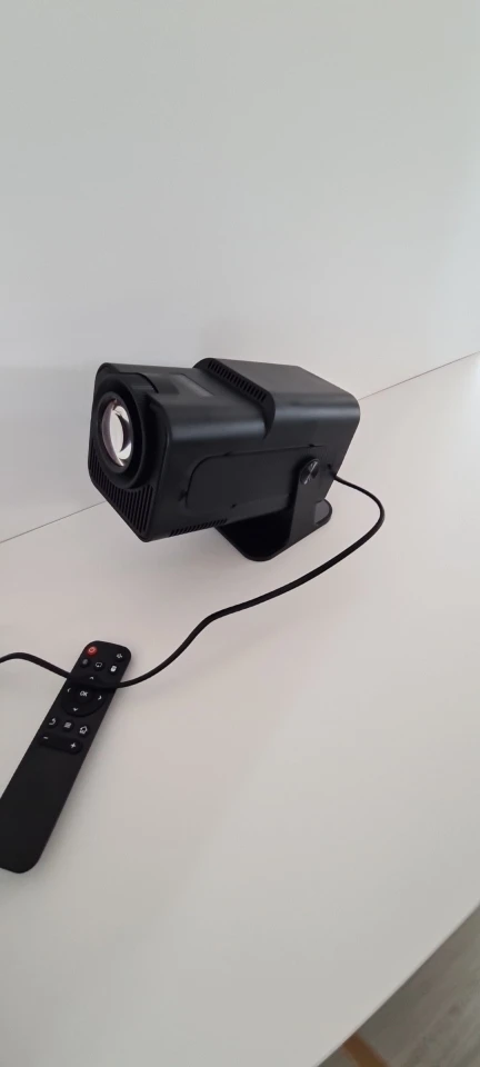 Magcubic HY320 Projector photo review