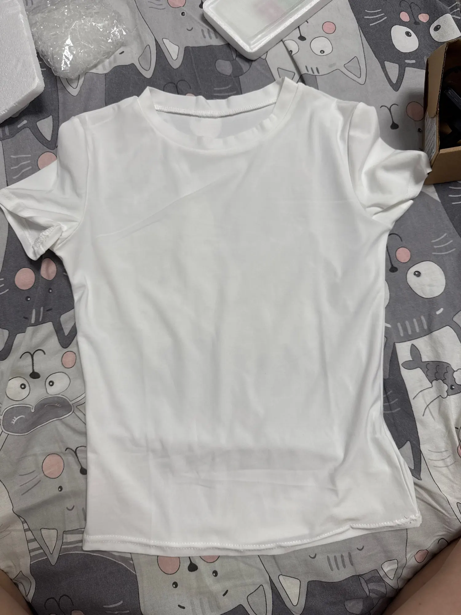 Luxe Polyester O-Neck Tee - Slim Fit Summer Essential photo review