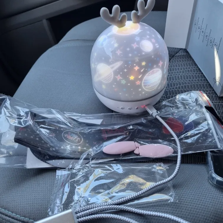 Bedroom Starry Sky Projector with Bluetooth Speaker and Deer Design – A Dreamy Bedside Decor photo review