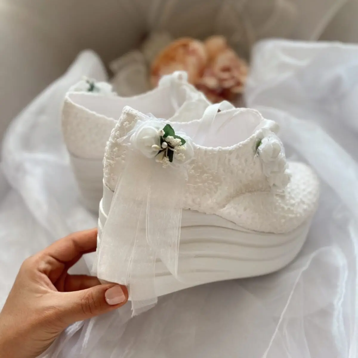 

Premium Quality 9cm Wedge Heel White Bridal Shoes Comfortable Comfy Floral Pattern Lightweight Closed Toe Wedding Dress Shoes