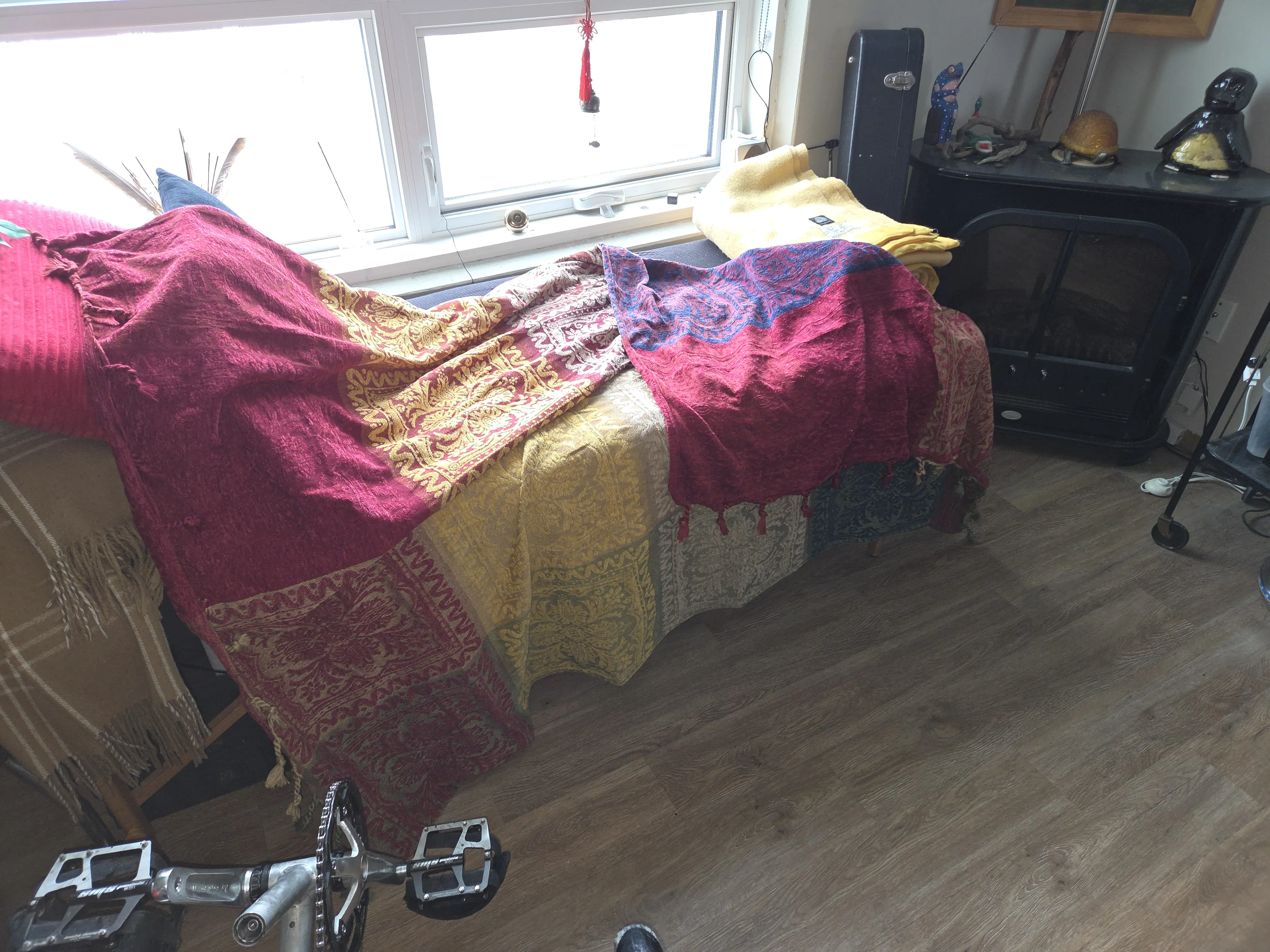 Boho Plaid Blanket | Chenille Throw with Tassels for Sofa & Bed